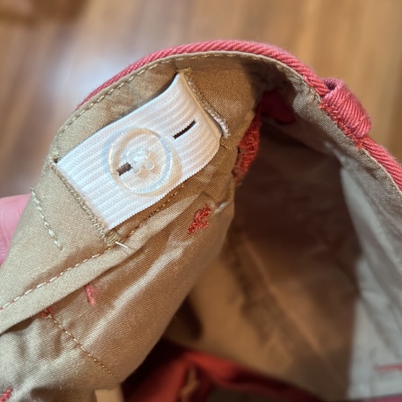 Crewcuts boys flat front faded red shorts with embroidered navy whales size 8 - Picture 5 of 5